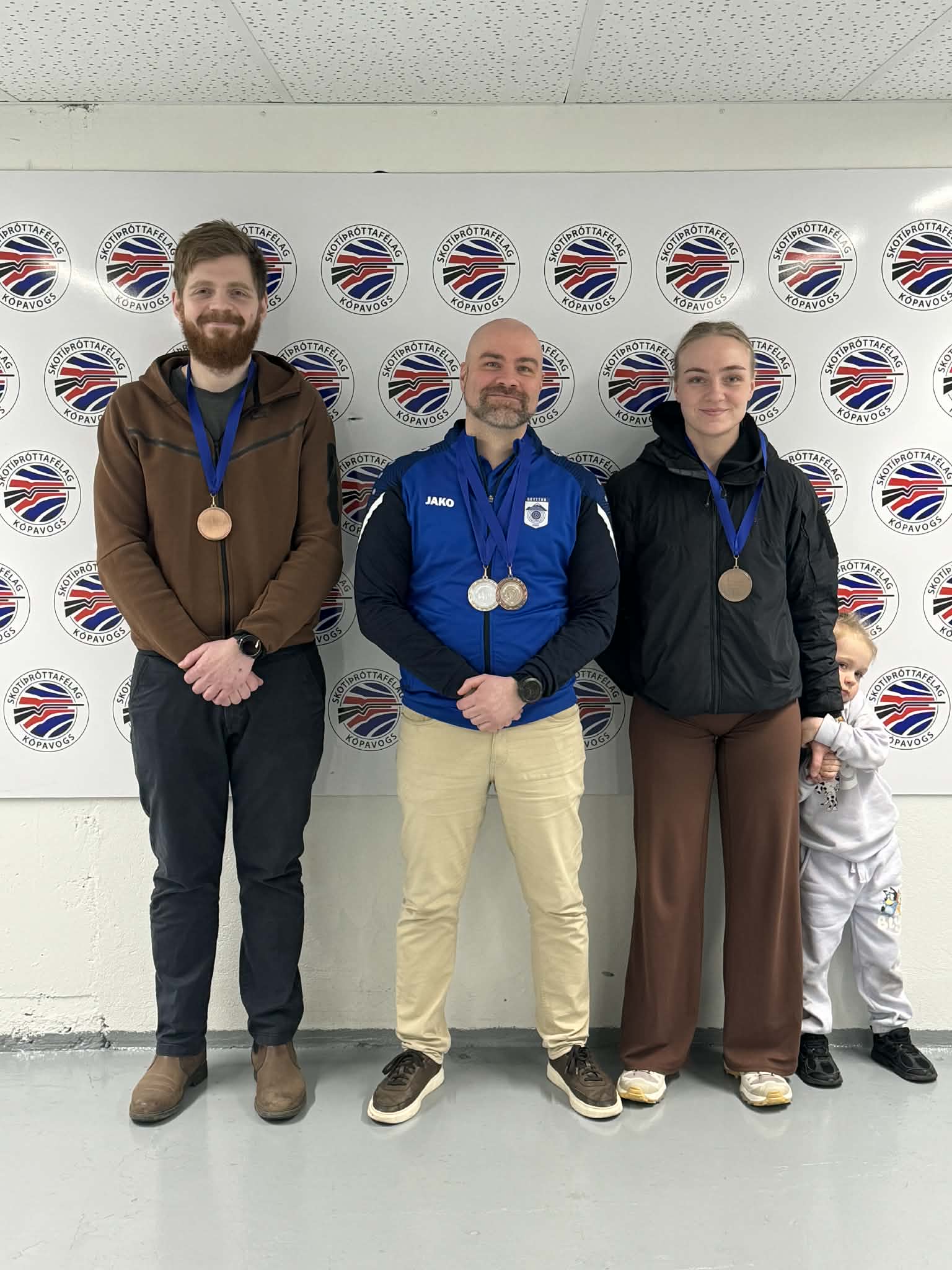 Bjarki, Magnús og Viðja í liðakeppni í sport skammbyssu